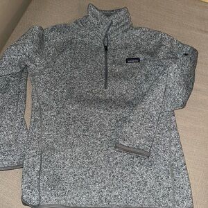 Women quarter zip Patagonia pullover